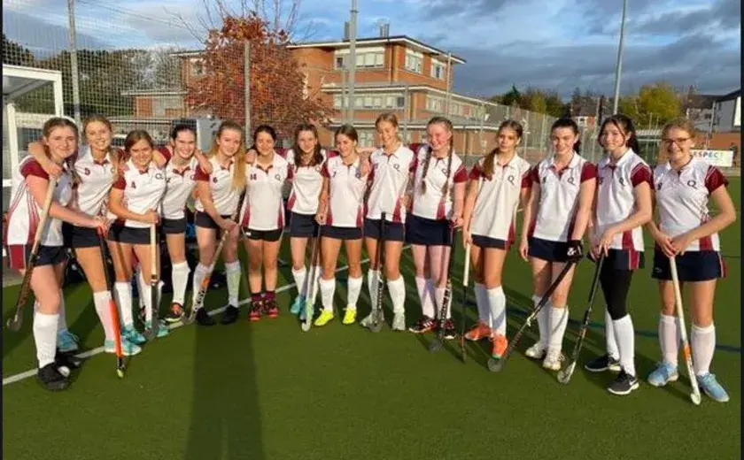 Queen's excel in hockey competitions