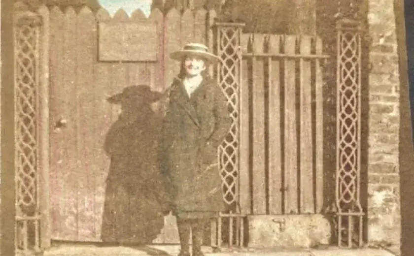 Diana Beck in 1915, age thirteen