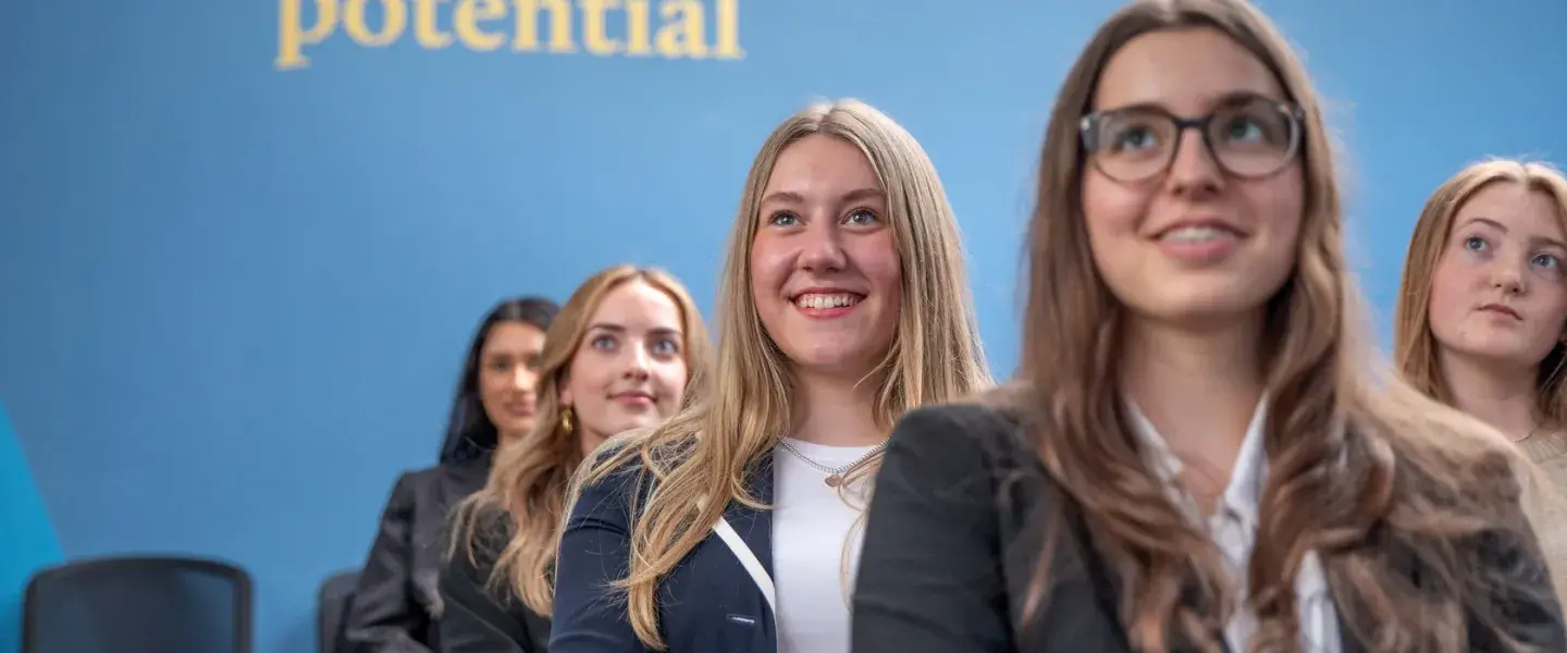 Girls in Virtual Boardroom